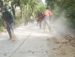 Jelang Penutupan, Warga Soko dan Satgas TMMD 125 Bojonegoro Laksanakan Kerja Bakti