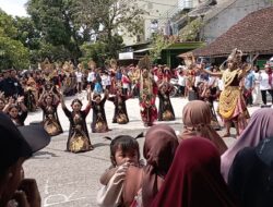 Kisah Roro Jonggrang Semarakkan Karnaval Desa Ngadiluhur Bojonegoro