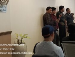 Ironi Peliputan di DPRD Bojonegoro: Wartawan Berdiri, Martabat Bangsa Dipertanyakan