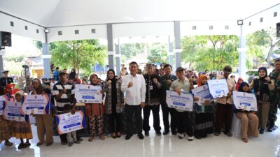 Bunga-bunga Sosial Bupati Setyo Wahono Kepada Anak Yatim, Lansia, dan Penyandang Disabilitas di Kasiman