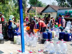 Tanggap Darurat, Kodim Bojonegoro Salurkan 77.000 Liter Air Bersih ke Wilayah Kekeringan