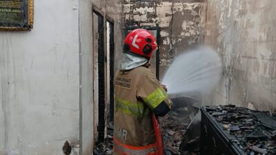 Lupa Matikan Kompor, Rumah Warga Sumberagung Dander Terbakar, Lansia Alami Luka Bakar 80 Persen