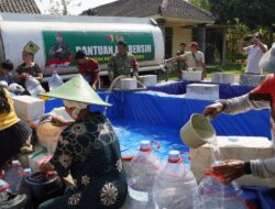 Dalam Waktu Sepekan, Kodim Bojonegoro Salurkan 800 Ribu Liter Air Bersih ke Warga di 34 Desa Terdampak Kekeringan